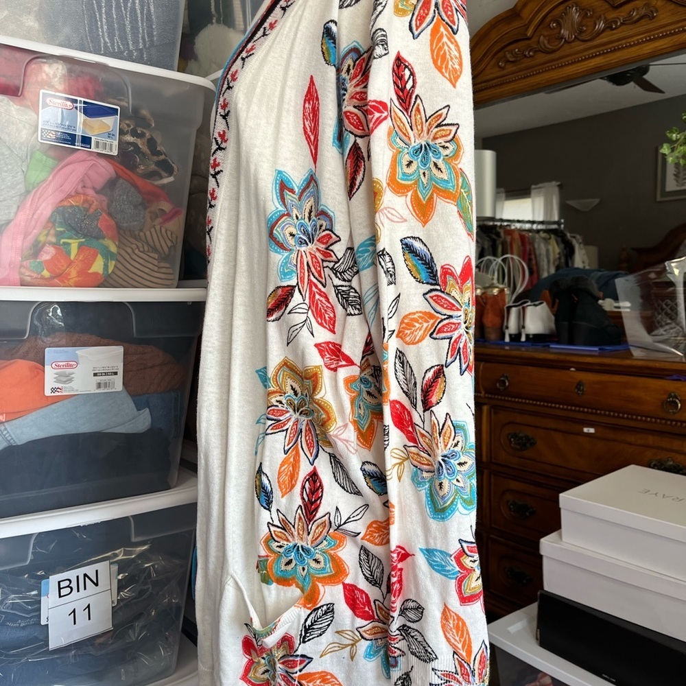 Floral Cardigan - Picture 4 of 9
